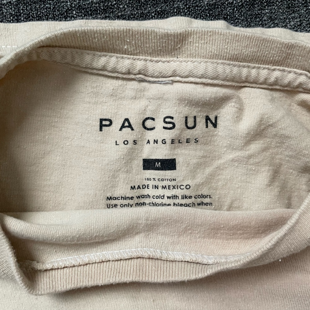 *Vintage* Men’s Graphic Tee, MED